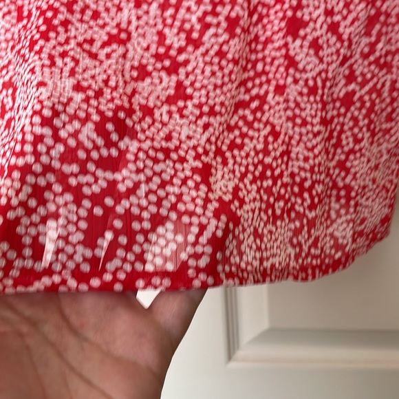 Jones New York Signature Red with White Polka Dots Sleeveless Ruffle Top - Picture 8 of 8